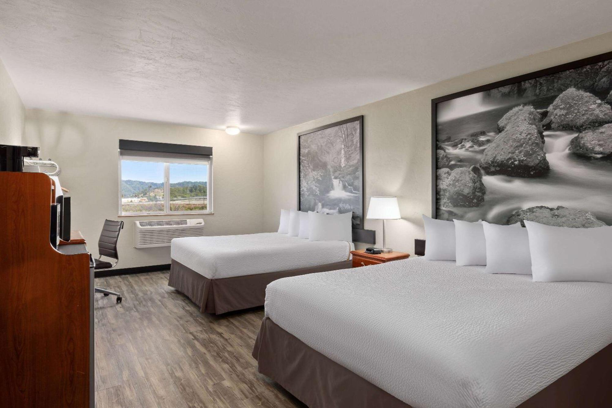 Super 8 By Wyndham Roseburg Hotel Exterior photo