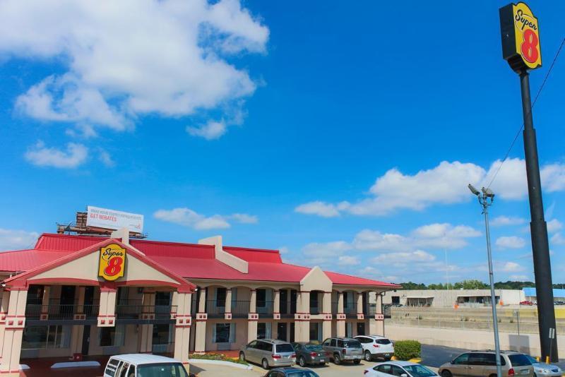 Super 8 By Wyndham Roseburg Hotel Exterior photo